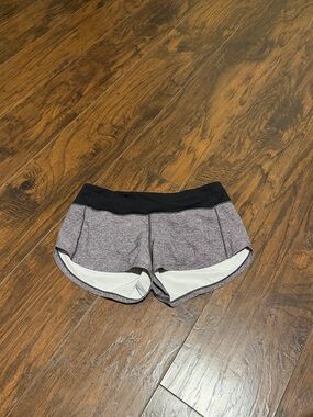 Lululemon women’s speed up lined 2.5” size 4